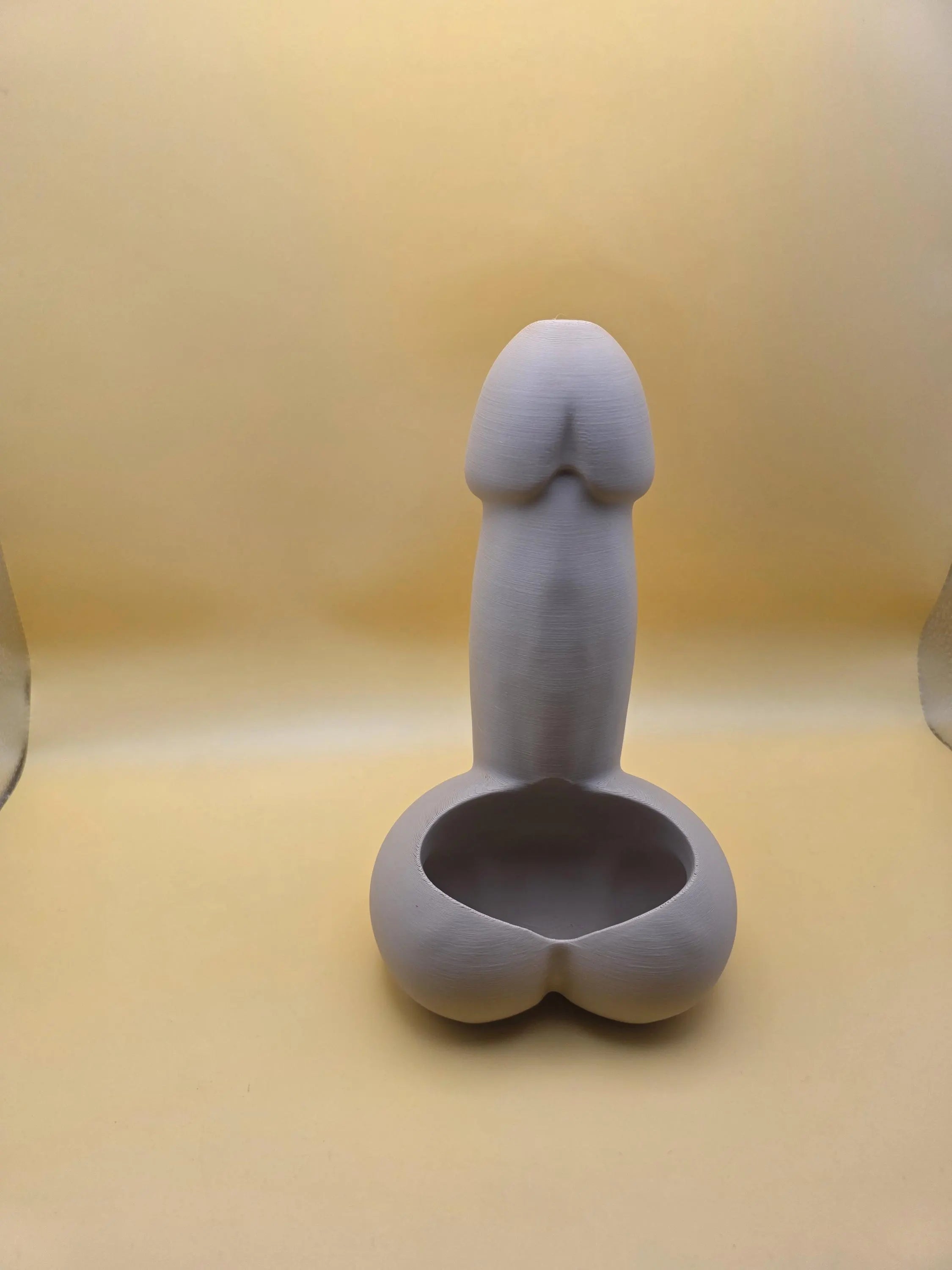 The General-Standing at attention planter